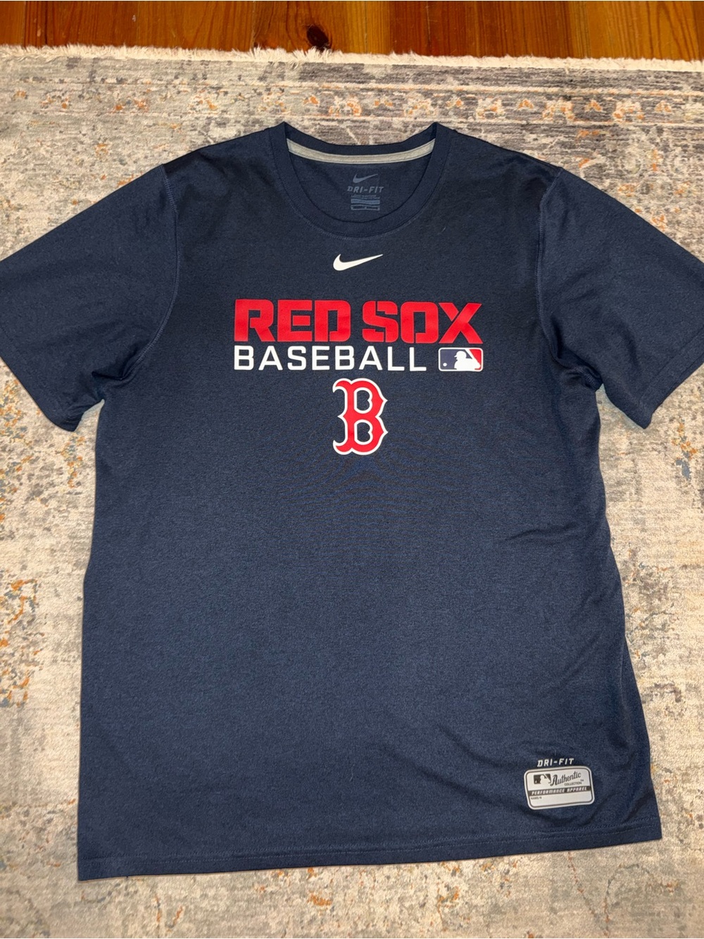 Nike Navy & Red Red Sox Baseball Short Sleeve Tee Men’s Medium